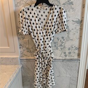 Diane von Furstenberg White & Black Print Wrap Dress - Size 2